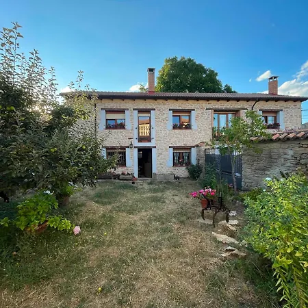 Casa Rustica Con Encanto Y Gran Patio Revilla de Pomar